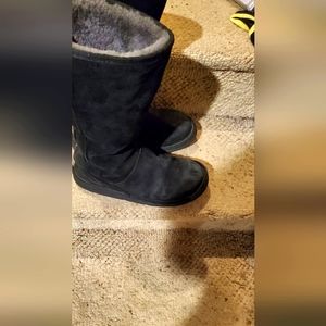 UGG Boots F3009H black sz 9
